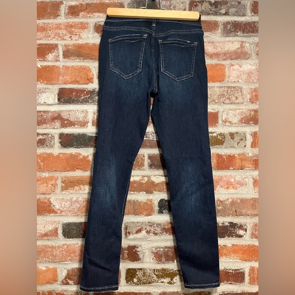 Express MID RISE DARK WASH SKINNY JEANS, Size 2P - Picture 3 of 3